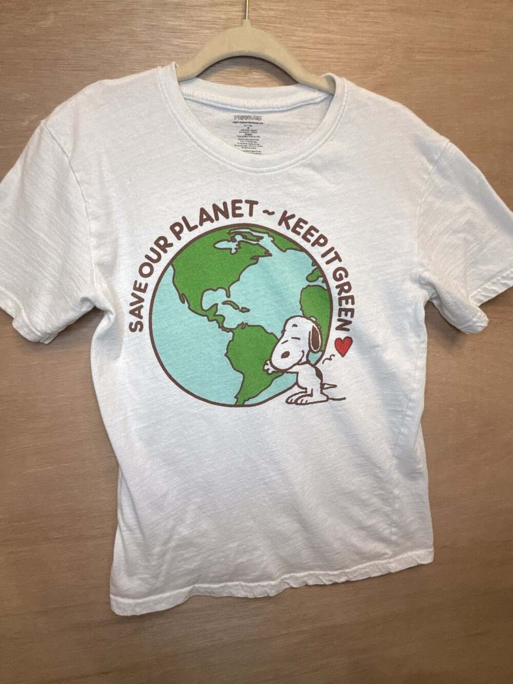Peanuts Snoopy Save Our Planet Keep It Green White T-Shirt Medium